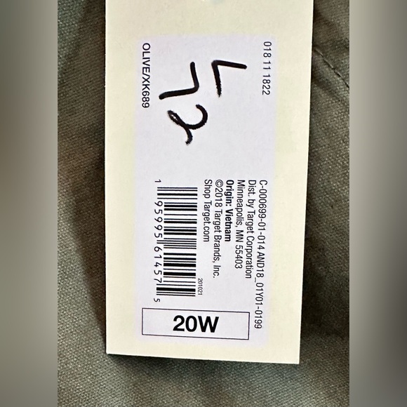 A new day Women’s Shorts - Size 20W - New With Tags - Color: Olive - Picture 4 of 4